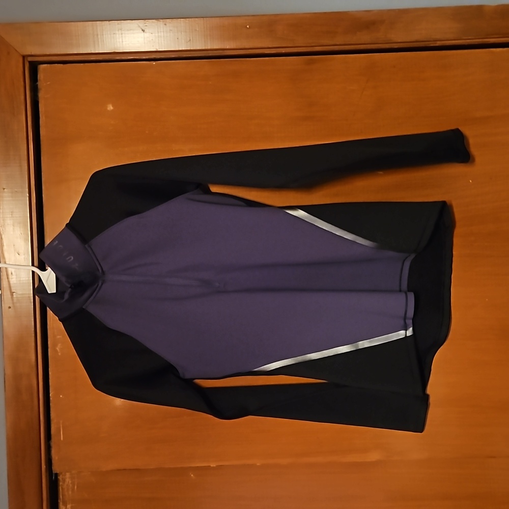 Under Armour Women's Small Athletic Zip Up